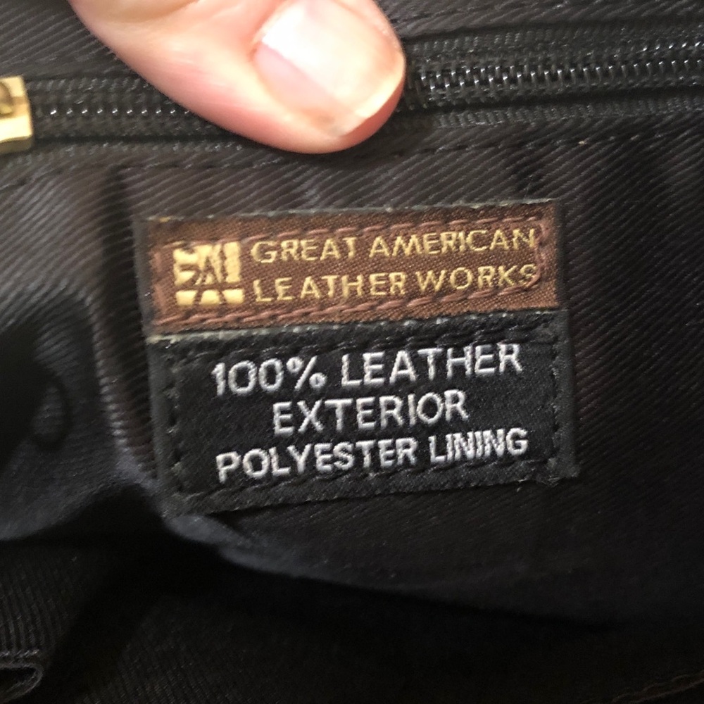 Great American LeatherWorks Leather Crossbody Bag - Picture 7 of 11